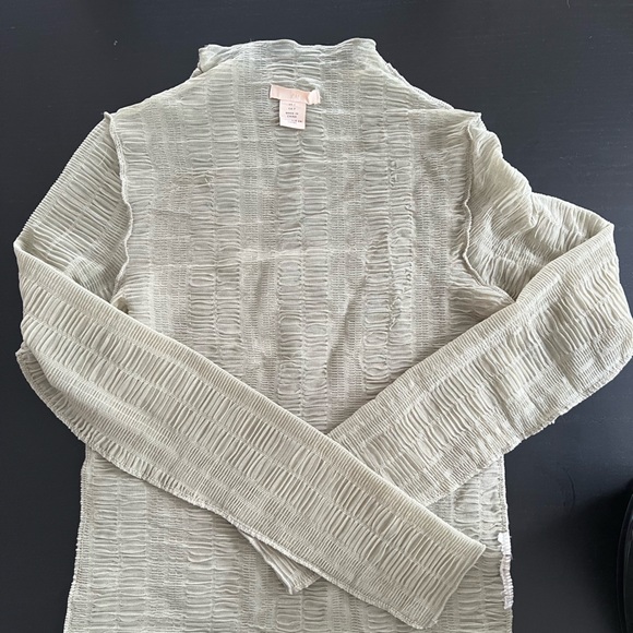 H&M Mesh long sleeve - Picture 2 of 2